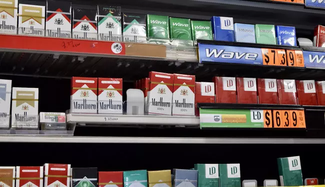bd cigarette Cigarette Bidi Stock Photos